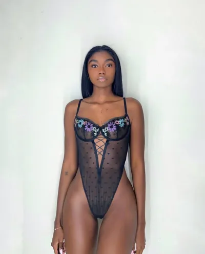 Ella photo 1, ebony, average, black hair, 152 cm, 52 kg, Medium bust, Hong Kong