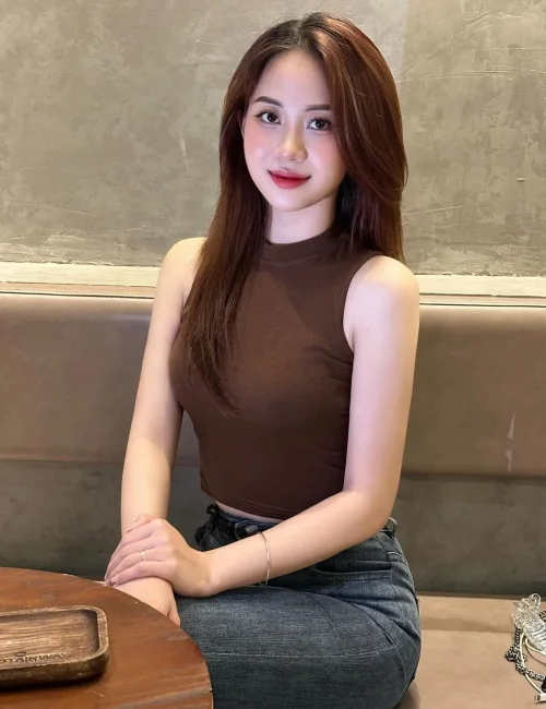 Bella Nora photo 1, asian, petite, black hair, 155 cm, 48 kg, Large bust, Hong Kong