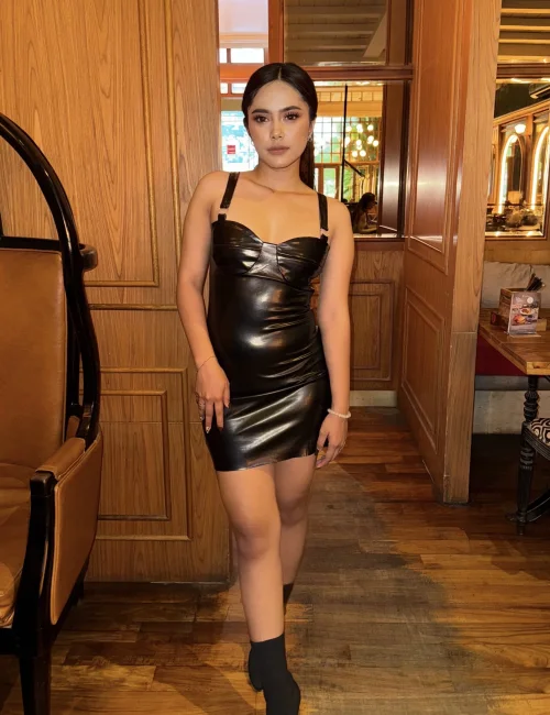 Jeslyn Amanda photo 4, asian, athletic, black hair, 155 cm, 50 kg, Small bust, Hong Kong