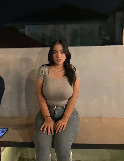Saniccaa photo 8, asian, petite, black hair, 160 cm, 50 kg, Extra Large bust, Hong Kong
