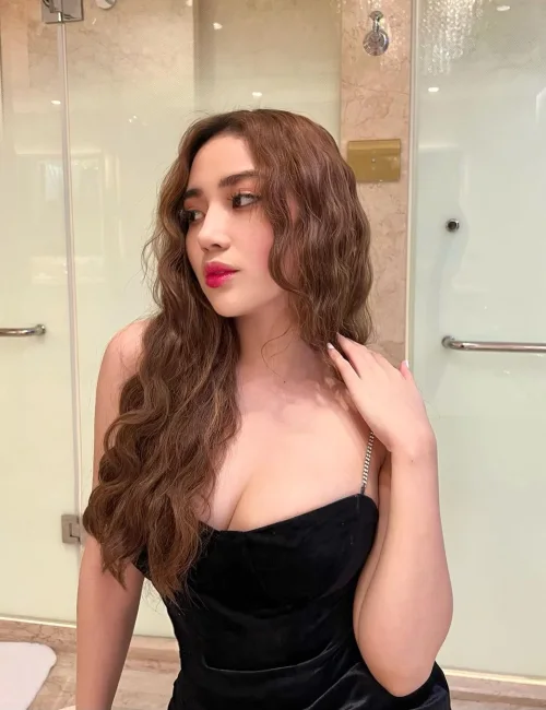 Iara photo 2, asian, slim, brunette, 175 cm, 48 kg, Large bust, Hong Kong