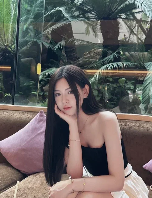 Indah Ria photo 4, asian, athletic, black hair, 163 cm, 52 kg, Small bust, Hong Kong