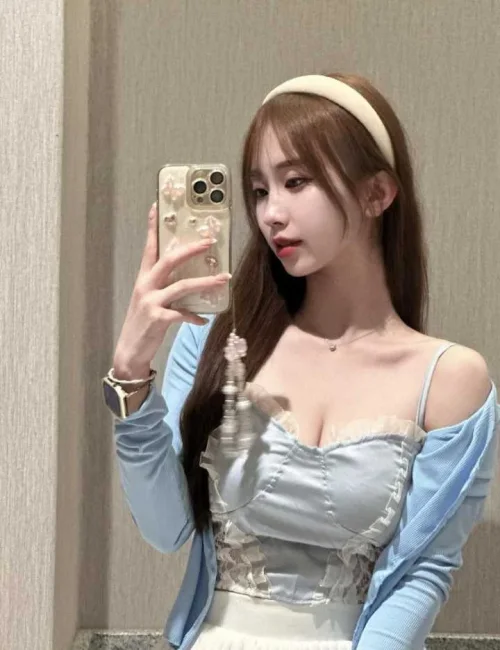 Jiaxin photo 4, asian, slim, brunette, 165 cm, 48 kg, Large bust, Hong Kong