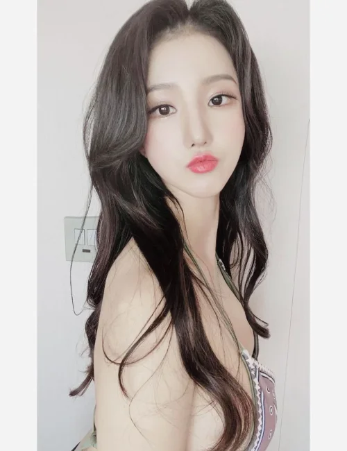 Dolly photo 1, asian, slim, black hair, 167 cm, 49 kg, Large bust, Hong Kong