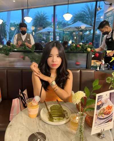 Nataali photo 1, asian, petite, black hair, 155 cm, 46 kg, Medium bust, Hong Kong