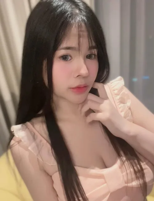 Cicilia photo 2, asian, petite, black hair, 155 cm, 48 kg, Large bust, Hong Kong
