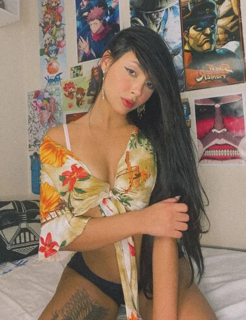 Daniaa photo 3, european, slim, black hair, 176 cm, 56 kg, Medium bust, Hong Kong