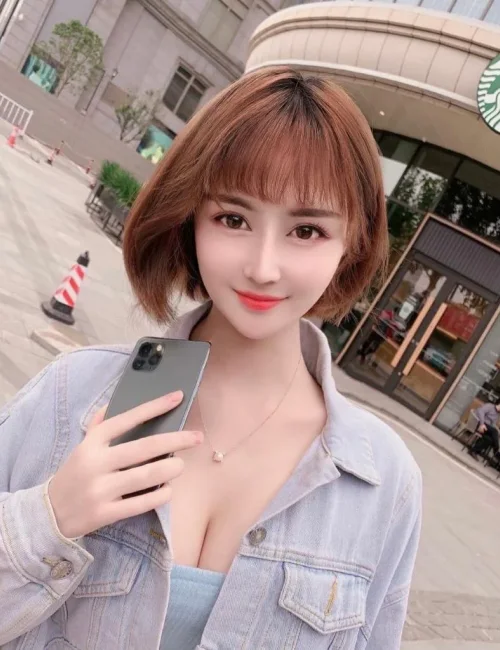 Anne photo 1, asian, athletic, brunette, 166 cm, 55 kg, Medium bust, Hong Kong