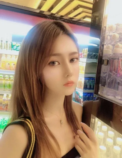 Mae photo 2, asian, athletic, brunette, 164 cm, 51 kg, Small bust, Hong Kong