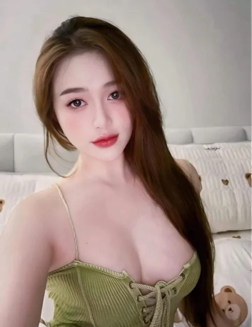 Alice photo 3, asian, slim, brunette, 165 cm, 50 kg, Large bust, Hong Kong