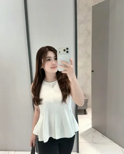 Sachi photo 1, asian, slim, brunette, 167 cm, 50 kg, Medium bust, Hong Kong