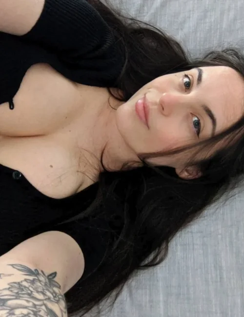 Mistress Zea photo 3, european, athletic, black hair, 170 cm, 55 kg, Extra Large bust, Hong Kong