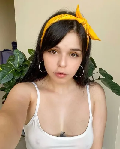 Ynez photo 1, european, athletic, black hair, 169 cm, 55 kg, Medium bust, Hong Kong