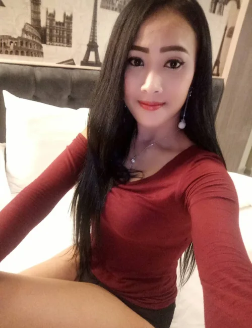 Patra photo 1, asian, slim, black hair, 165 cm, 50 kg, Small bust, Hong Kong