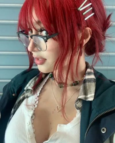 Valry photo 1, european, average, red hair, 160 cm, 60 kg, Large bust, Hong Kong