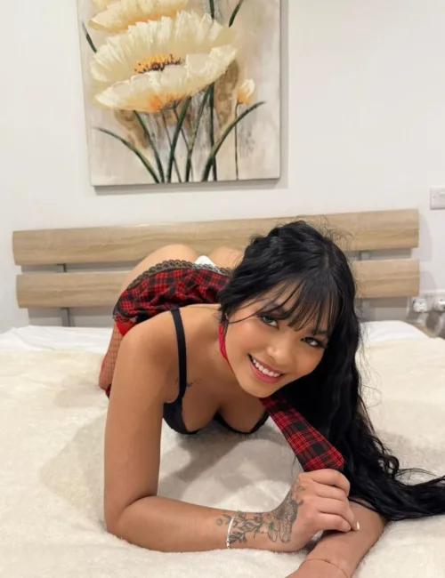 Chole photo 3, european, athletic, black hair, 165 cm, 55 kg, Medium bust, Hong Kong