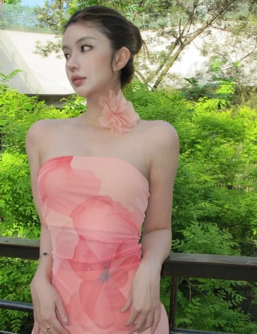 Bing Er photo 4, asian, athletic, black hair, 165 cm, 52 kg, Small bust, Hong Kong