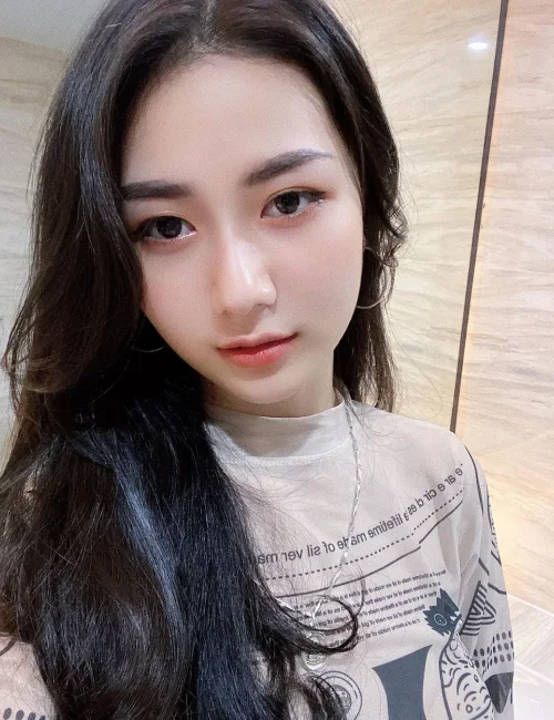 Aulia photo 4, asian, athletic, brunette, 168 cm, 60 kg, Medium bust, Hong Kong