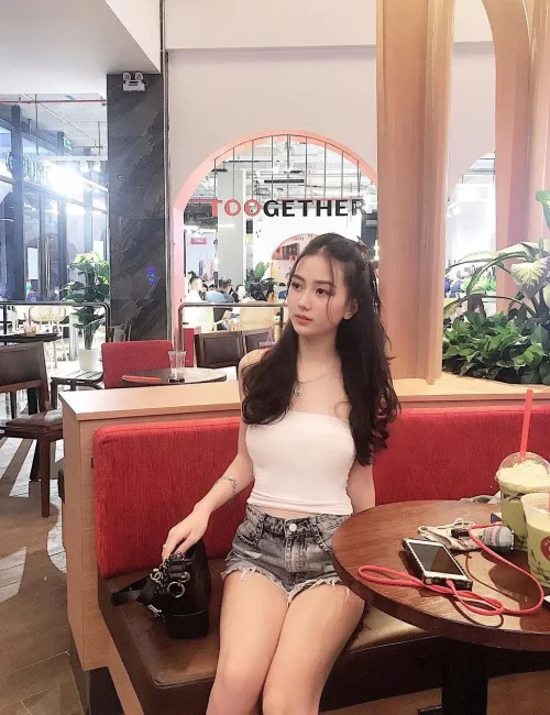 Aulia photo 6, asian, athletic, brunette, 168 cm, 60 kg, Medium bust, Hong Kong