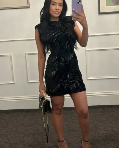 Roanna photo 1, asian, athletic, black hair, 173 cm, 57 kg, Medium bust, Hong Kong