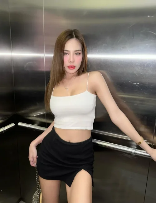 Agnes photo 4, asian, athletic, brunette, 167 cm, 55 kg, Medium bust, Hong Kong