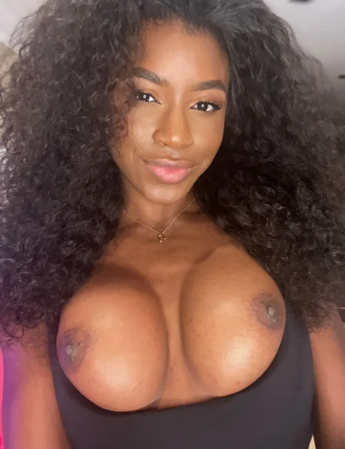 Melanie Melissa photo 3, ebony, athletic, black hair, 166 cm, 60 kg, Large bust, Hong Kong