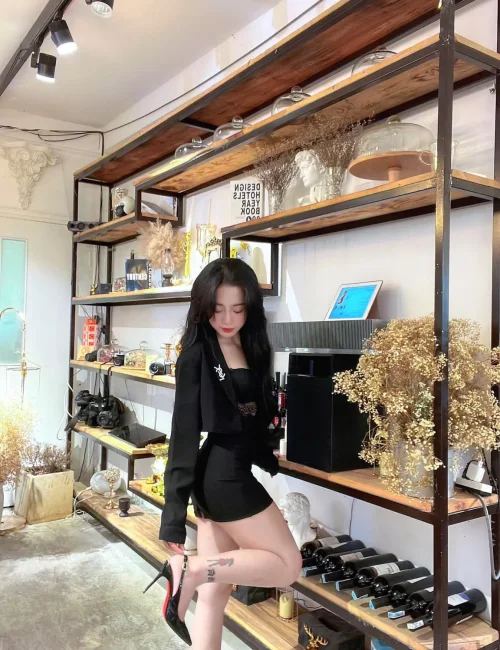 Alisa photo 5, asian, athletic, black hair, 163 cm, 53 kg, Medium bust, Hong Kong