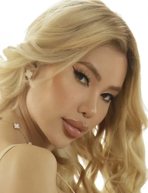 Bella Maya photo 3, asian, athletic, blonde hair, 165 cm, 55 kg, Extra Large bust, Hong Kong