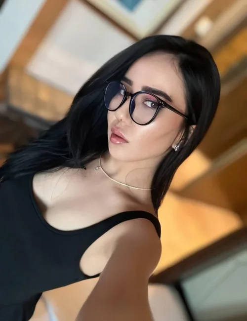 Daria photo 9, asian, athletic, black hair, 170 cm, 56 kg, Medium bust, Hong Kong
