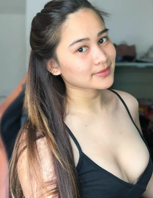 Karin photo 5, asian, athletic, brunette, 167 cm, 55 kg, Medium bust, Hong Kong