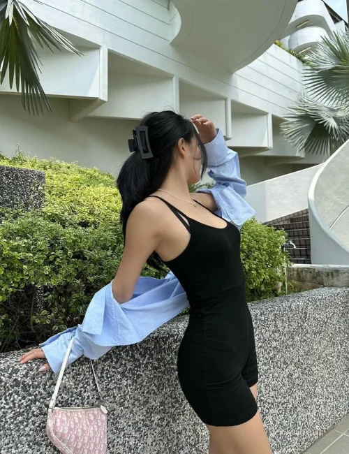 Devana photo 5, asian, petite, brunette, 162 cm, 49 kg, Small bust, Hong Kong