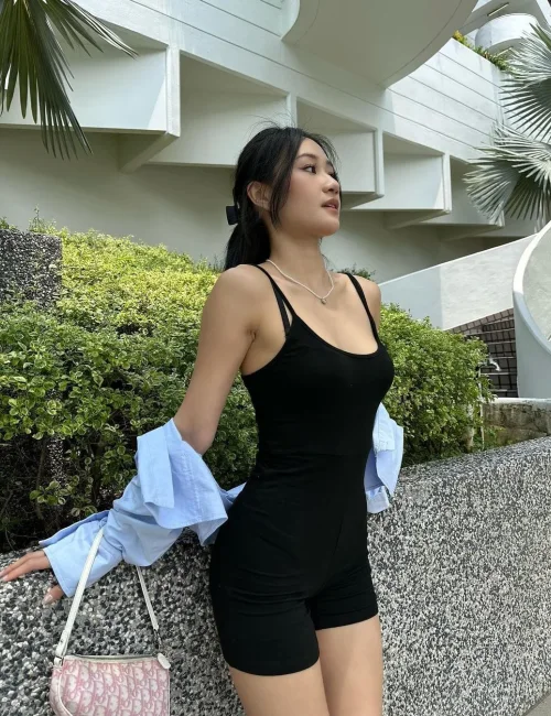 Devana photo 6, asian, petite, brunette, 162 cm, 49 kg, Small bust, Hong Kong