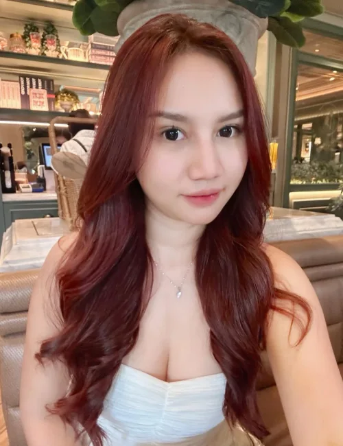 Adhe Yuliana photo 6, asian, slim, brunette, 168 cm, 48 kg, Medium bust, Hong Kong