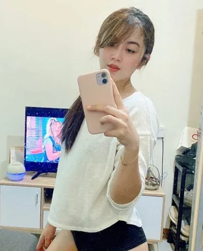 Nazra photo 1, asian, athletic, brunette, 167 cm, 54 kg, Large bust, Hong Kong