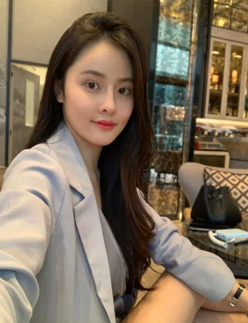 Novita photo 3, asian, petite, brunette, 162 cm, 51 kg, Small bust, Hong Kong