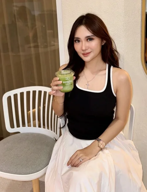 Citra photo 4, asian, athletic, black hair, 164 cm, 51 kg, Medium bust, Hong Kong