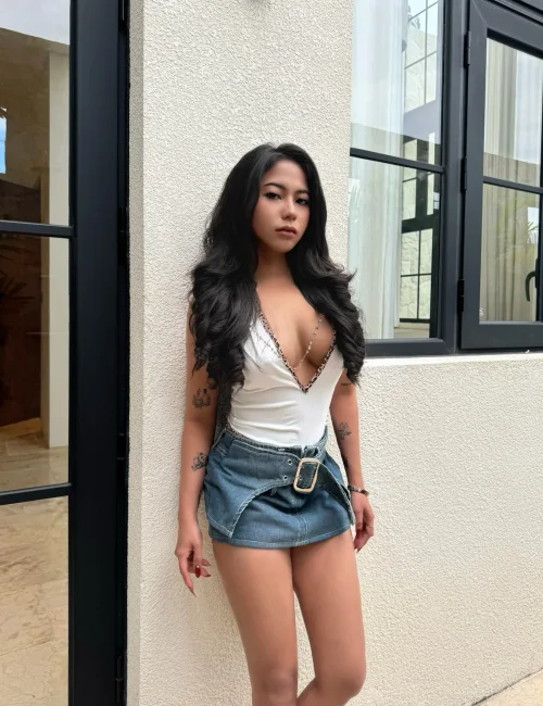 Felicia Lily photo 5, asian, petite, black hair, 160 cm, 48 kg, Medium bust, Hong Kong