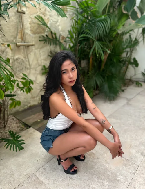 Felicia Lily photo 6, asian, petite, black hair, 160 cm, 48 kg, Medium bust, Hong Kong