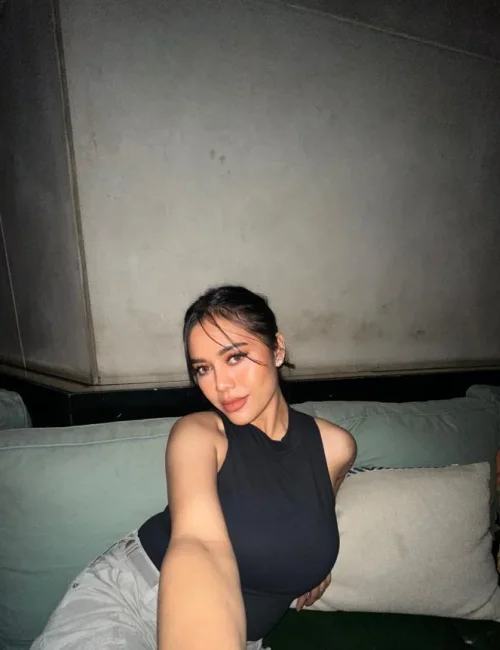 Safira photo 2, asian, slim, black hair, 165 cm, 50 kg, Large bust, Hong Kong