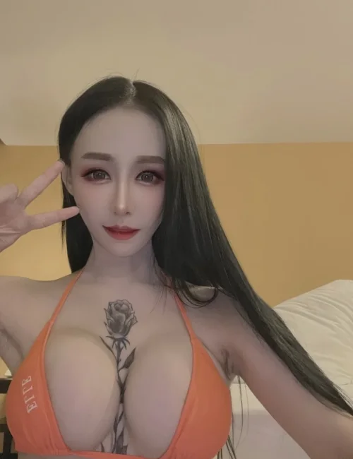 Bianca photo 2, asian, slim, black hair, 162 cm, 47 kg, Large bust, Hong Kong