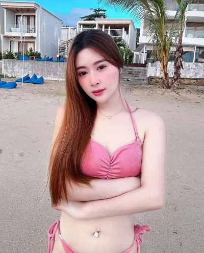 Erlita photo 1, asian, slim, red hair, 169 cm, 50 kg, Large bust, Hong Kong