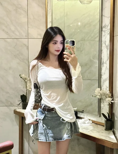 Bella Ari photo 7, asian, petite, black hair, 160 cm, 50 kg, Large bust, Hong Kong