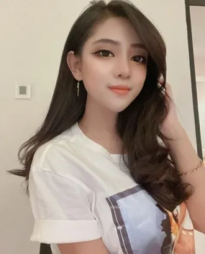 Aysha photo 1, asian, slim, brunette, 175 cm, 50 kg, Extra Large bust, Hong Kong