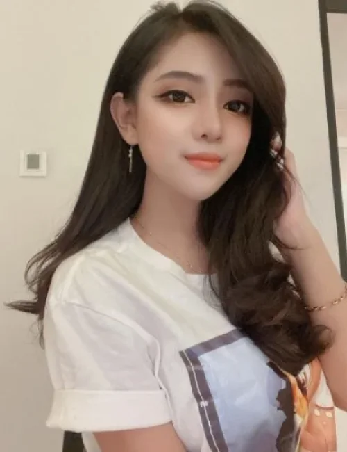Aysha photo 1, asian, slim, brunette, 175 cm, 50 kg, Extra Large bust, Hong Kong