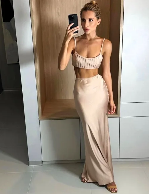 Inna photo 2, ebony, slim, blonde hair, 167 cm, 50 kg, Medium bust, Hong Kong