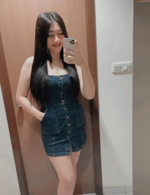 Putri Amelia photo 5, asian, slim, black hair, 166 cm, 44 kg, Medium bust, Hong Kong