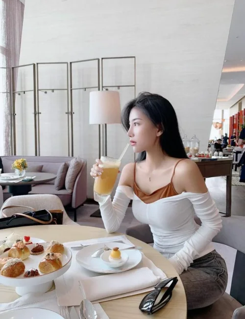 Renne photo 3, asian, athletic, brunette, 166 cm, 54 kg, Medium bust, Hong Kong