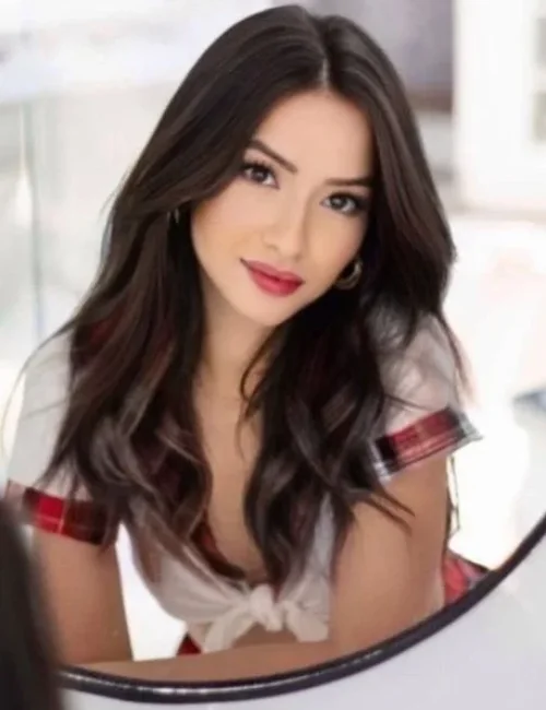 Nora photo 9, european, athletic, black hair, 168 cm, 62 kg, Small bust, Hong Kong