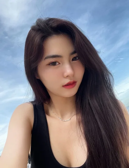 Zhizhi photo 3, asian, slim, black hair, 165 cm, 48 kg, Small bust, Hong Kong