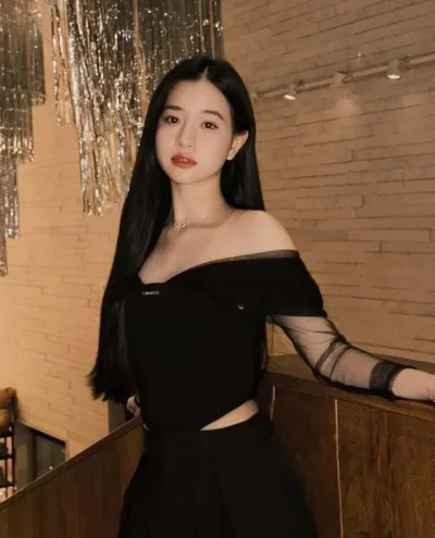 Thanh photo 1, asian, slim, black hair, 178 cm, 55 kg, Medium bust, Hong Kong